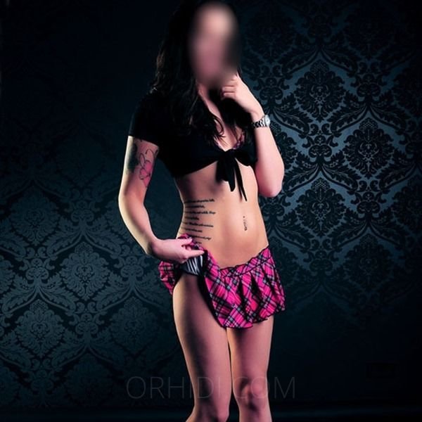 Orhidi – Beste Website, um Ihr Traum-Escort-Girl in Würzburg zu finden - model photo DEUTSCHE MANDY