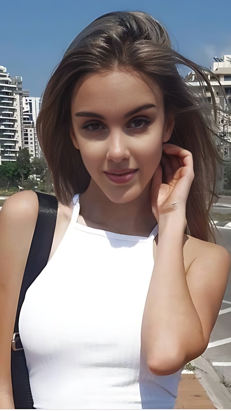 Meet Amazing Mira: Top Escort Girl - model preview photo 1 
