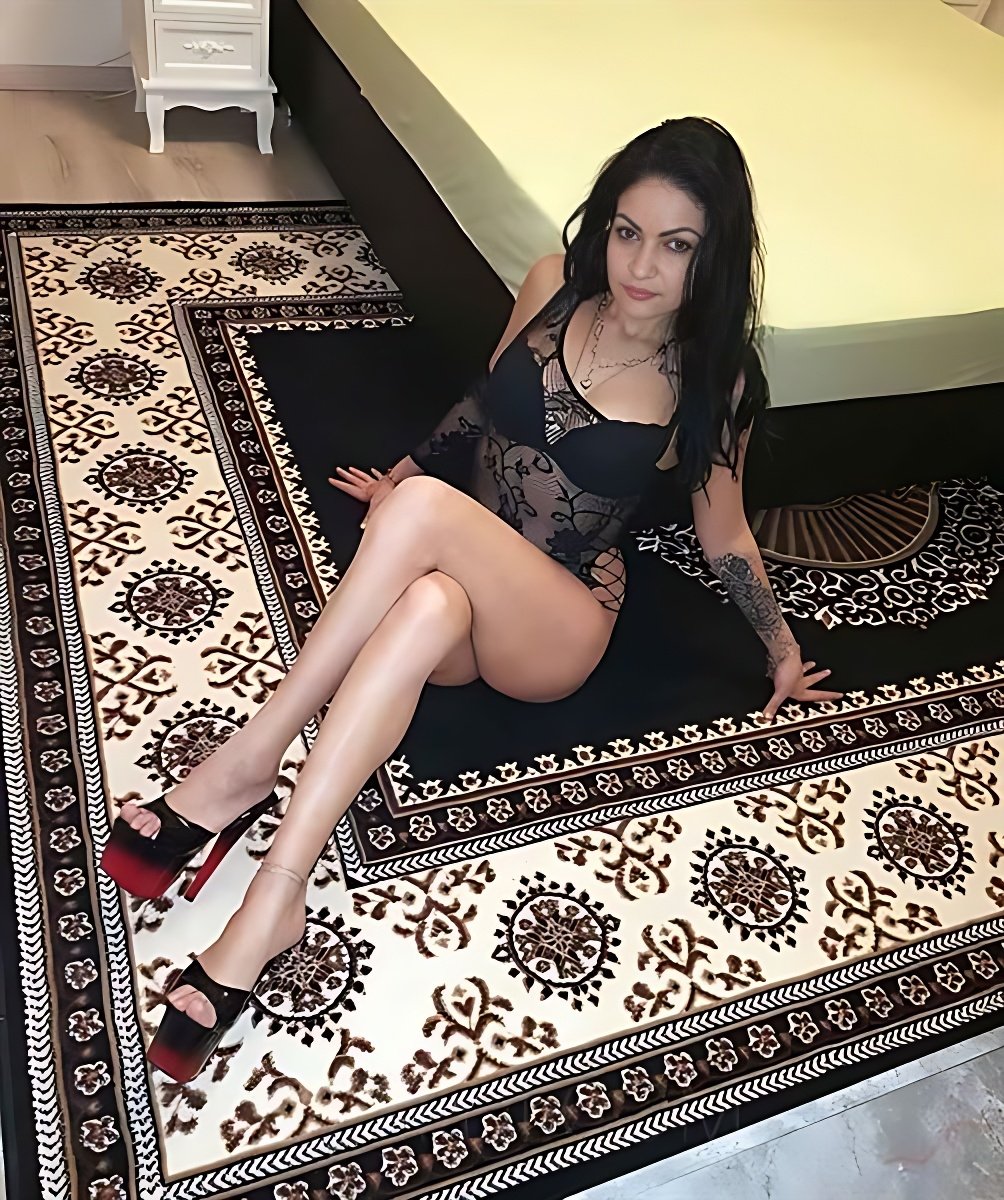 Conoce a la increíble Sofia aus Mazedonien: la mejor escort - model preview photo 2 