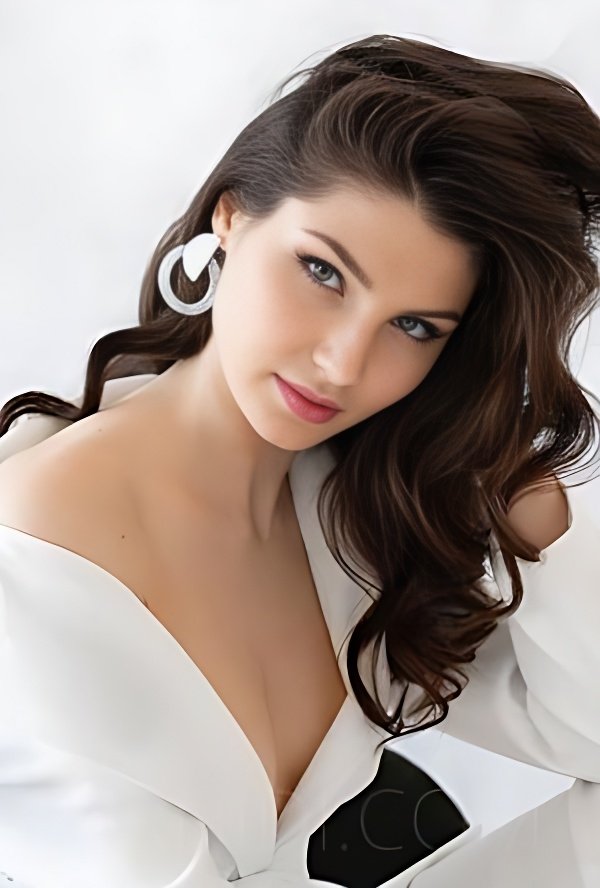 Meet Amazing Veronica agency: Top Escort Girl - model preview photo 1 