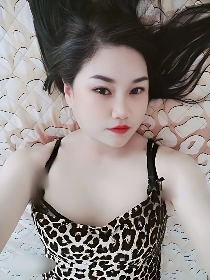 Знакомство с удивительной Tian Tian: Лучшая эскорт девушка - model preview photo 1 