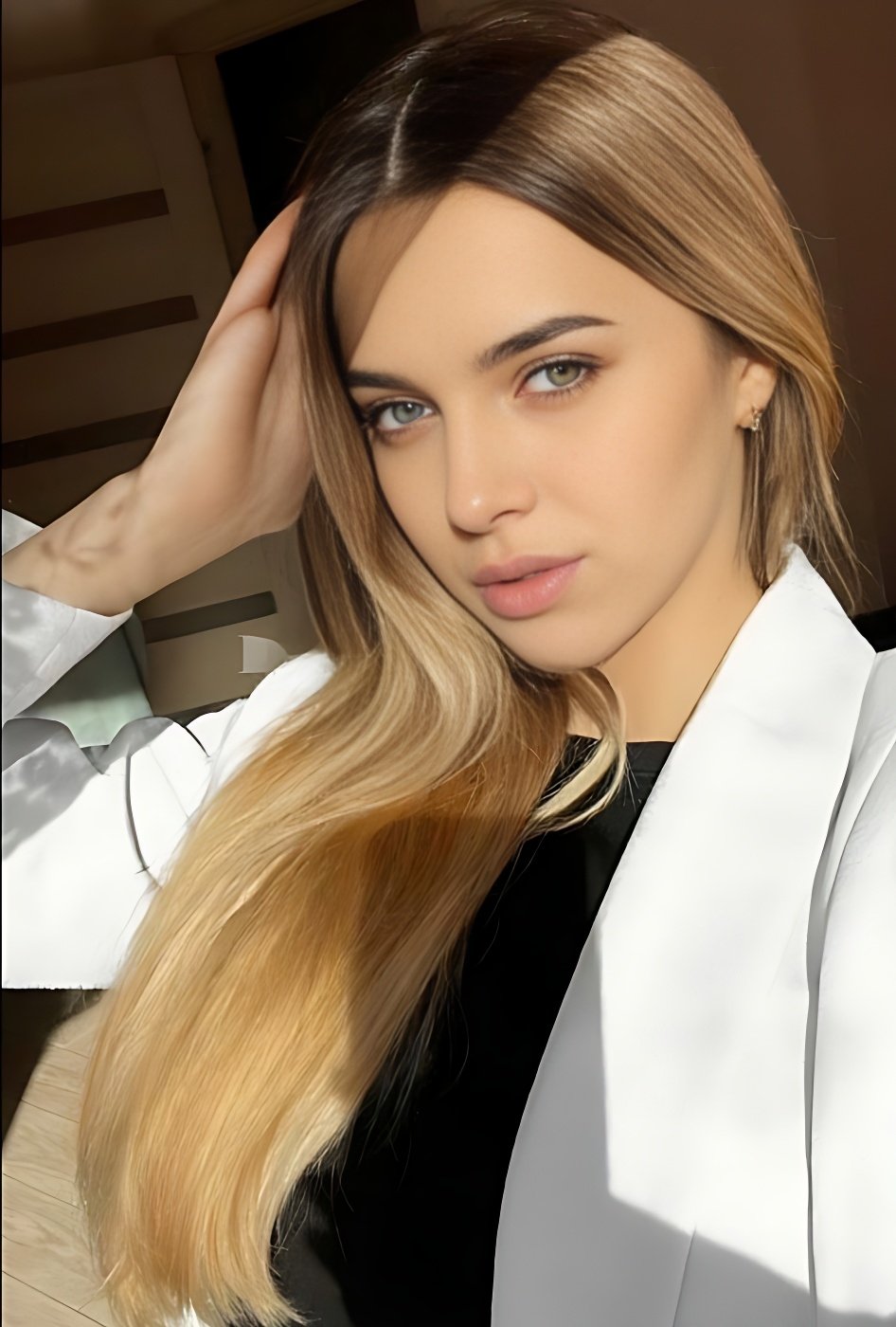 Treffen Sie Amazing Ylitka: Top Eskorte Frau - model photo Emma