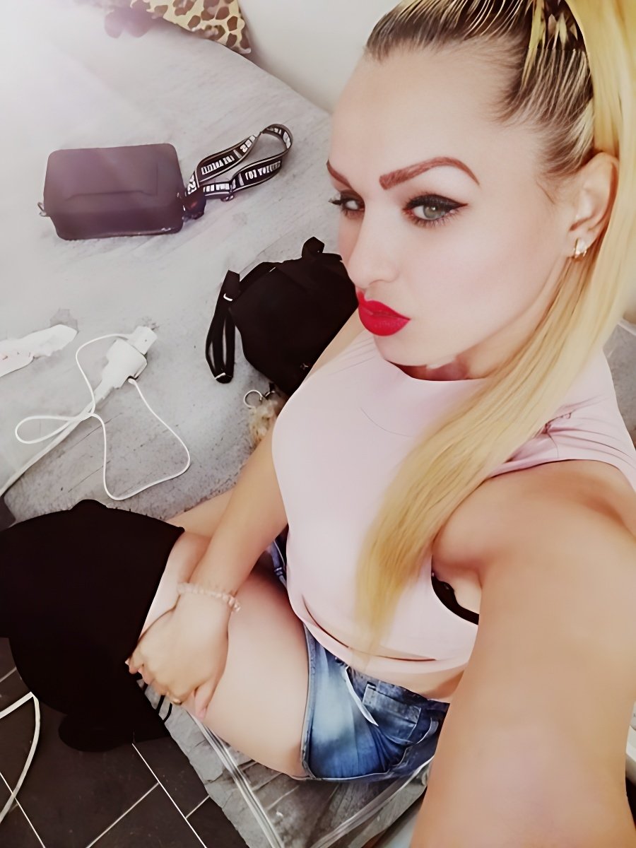 Best Bisexual Models Are Waiting for You - model photo Pamela