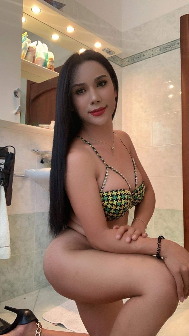 Meet Amazing Gallen Erotik Thai Massage Bei Party: Top Escort Girl - model preview photo 1 
