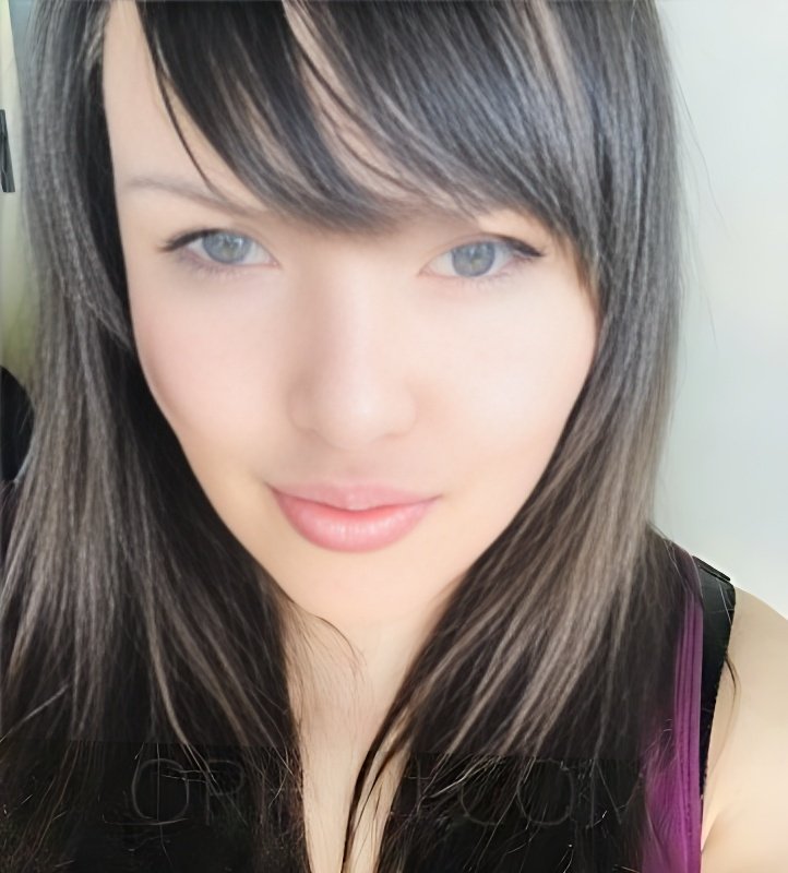 Treffen Sie Amazing Zuzana: Top Eskorte Frau - model preview photo 0 