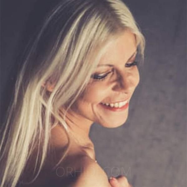 Treffen Sie Amazing SISY: Top Eskorte Frau - model preview photo 1 