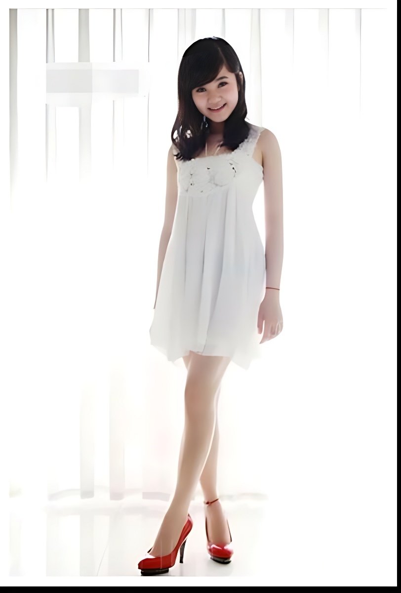 Meet Amazing MEKI: Top Escort Girl - model preview photo 1 
