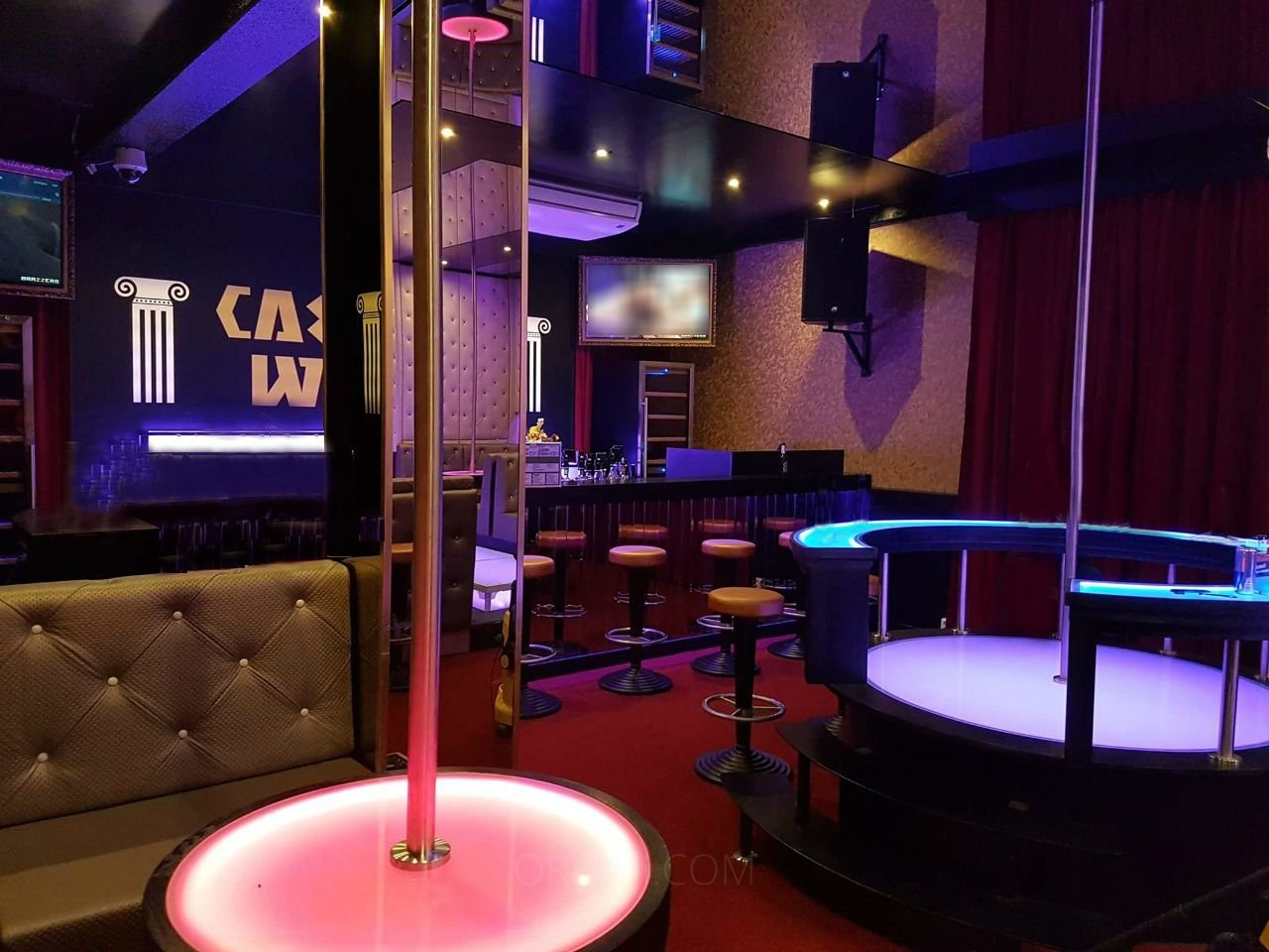 Найти лучшие эскорт-агентства в Базель - place Caesars World Gentlemen's Bar