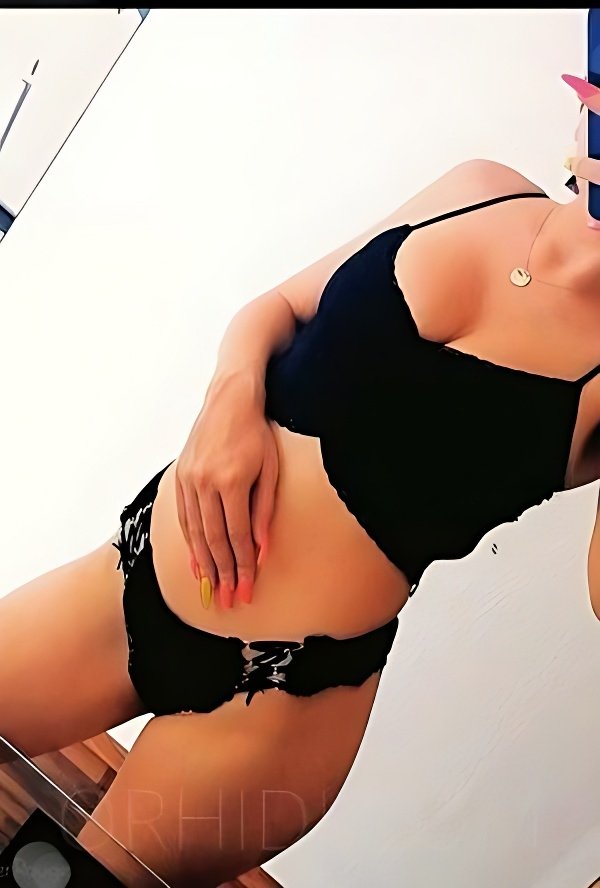 Treffen Sie Amazing Sexygirl: Top Eskorte Frau - model preview photo 0 