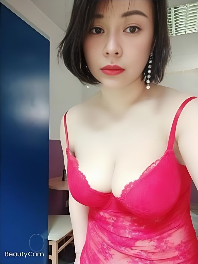 Meet Amazing Xixi: Top Escort Girl - model preview photo 2 