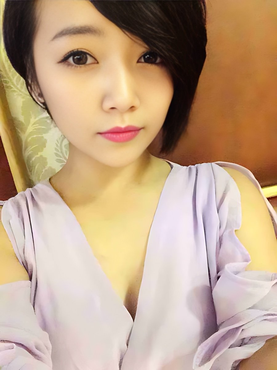 Treffen Sie Amazing Asia Girl 18: Top Eskorte Frau - model preview photo 1 