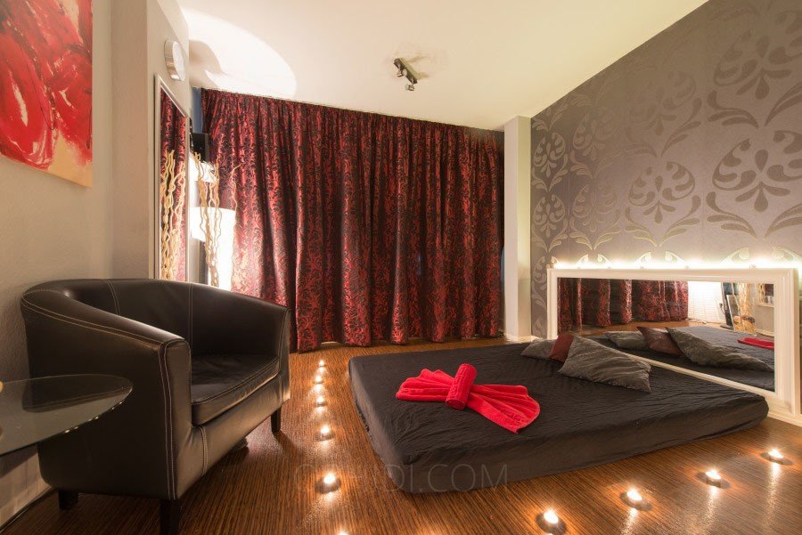 Bester Pams Massage Lounge in Frankfurt am Main - place photo 1