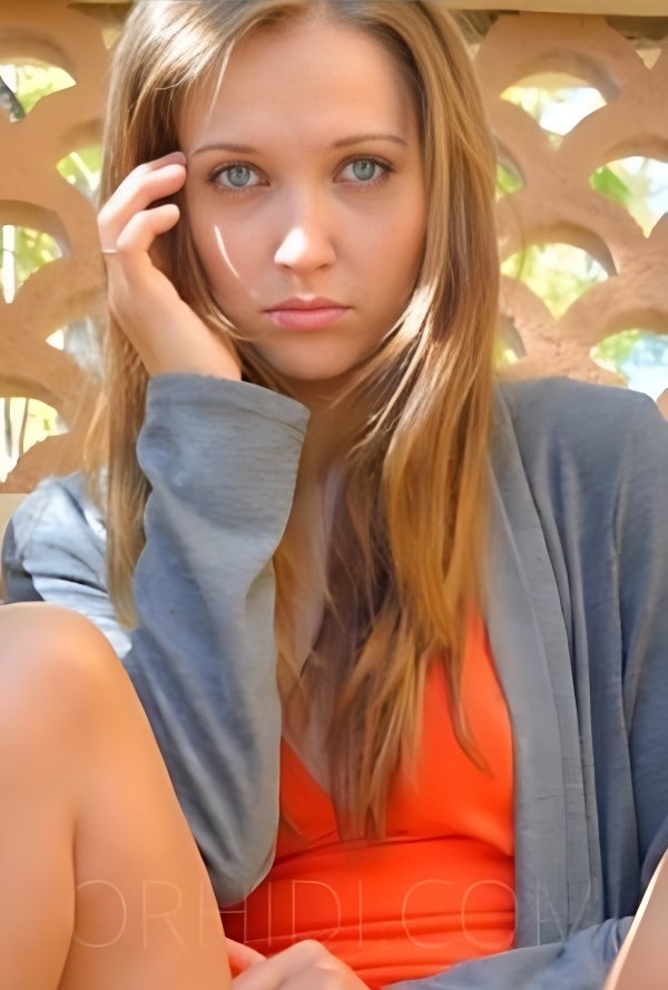 Treffen Sie Amazing Mila Small: Top Eskorte Frau - model preview photo 0 