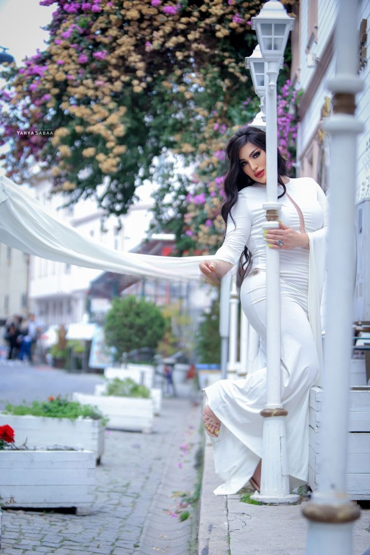 ESKORTE IN Toronto - model photo Nisren