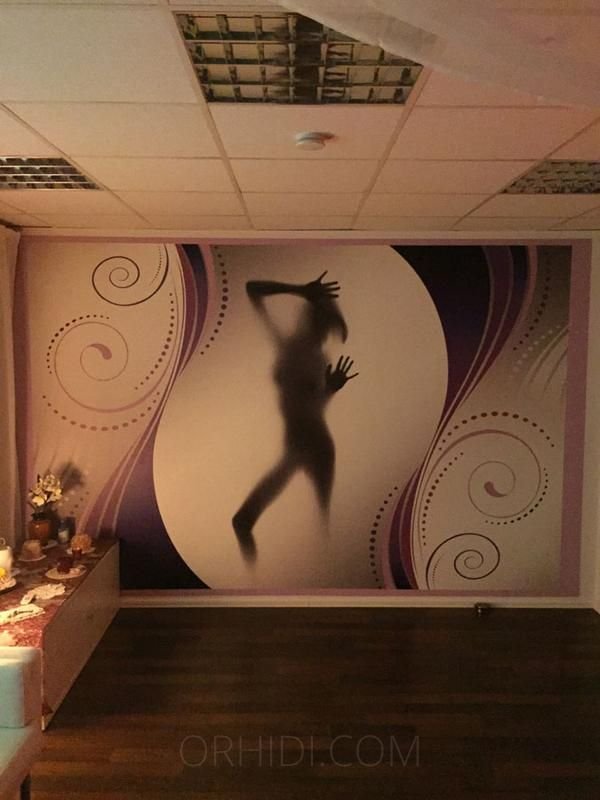 Strip Clubs in Esslingen for You - place Dream Massagen vermietet Zimmer!