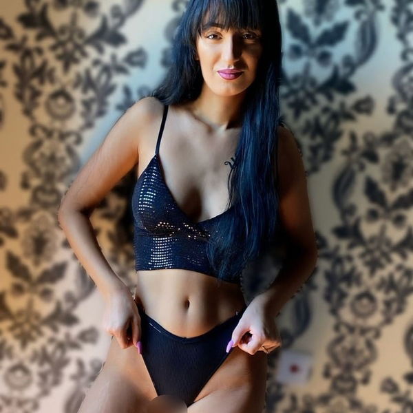 MILF Escort  (Huren, Nutten) in Weil am Rhein, Baden-Württemberg. - model photo Karina284