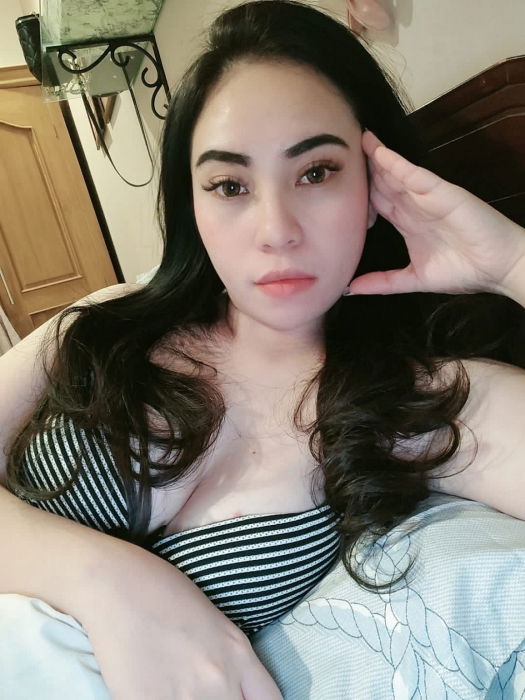 Beste Petite Escort in Lampung in Ihrer N?he - model photo Karina Laras
