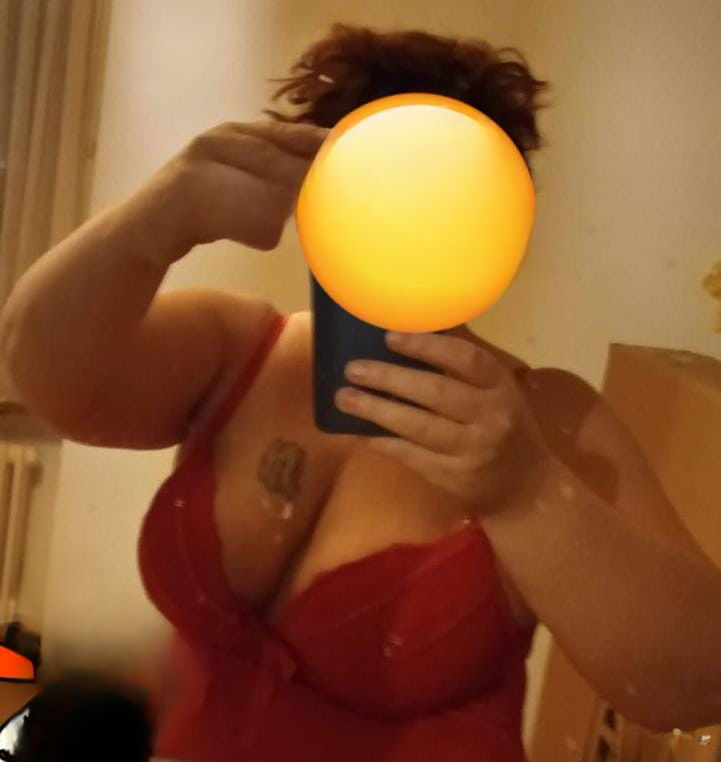 Swiss MILF - Jetzt buchen bis Sonntag Früh - model main photo 1