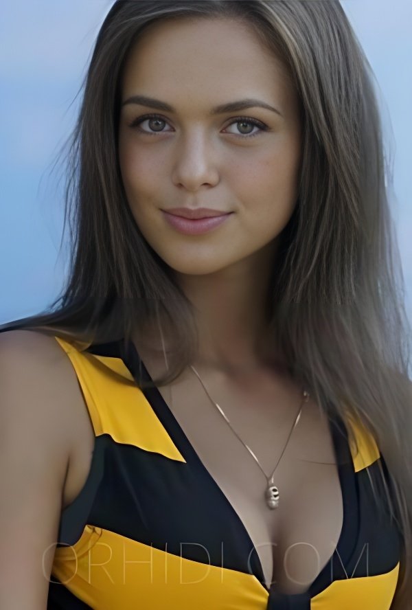 Meet Amazing Dzhun: Top Escort Girl - model photo Avhustina