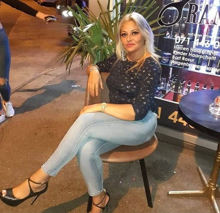 Verifizierte Escort-Nutten in Westoverledingen (Niedersachsen). - model photo Dana Im Casablanca