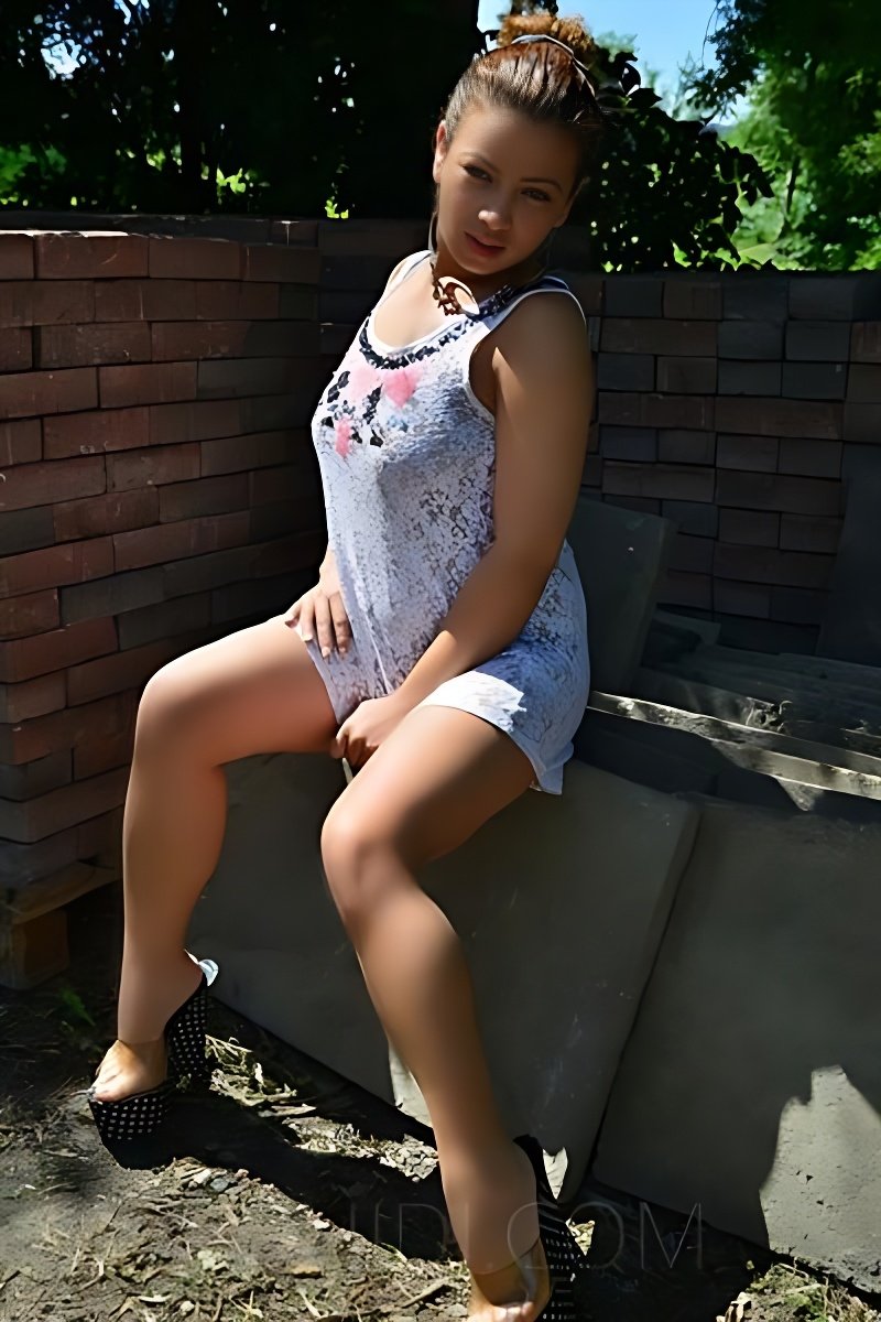 Meet Amazing ALEXANDRA IM CHERI CLUB: Top Escort Girl - model preview photo 2 