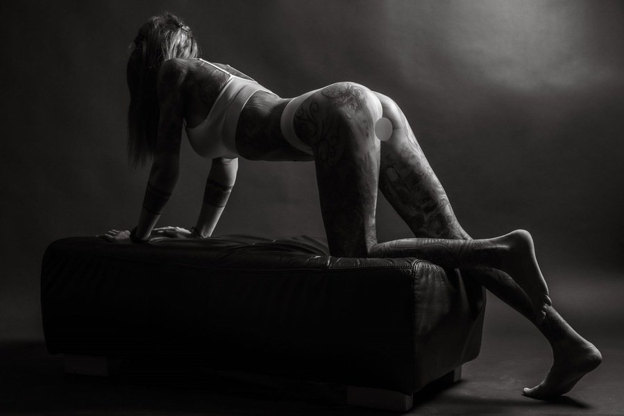 Top Erotic massage escort in Almere - model photo Eva223