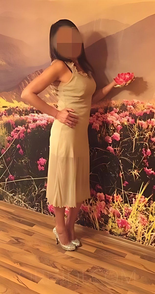 Ti presento la fantastica LILA BEI THAI MASSAGEN BREMEN: la migliore escort - model preview photo 2 
