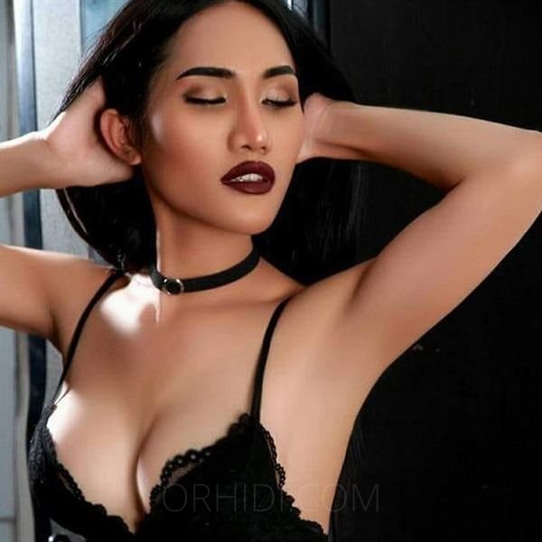 Fascinating BDSM escort in Jepara - model photo TS HELEN MEGA SCHARF !!!