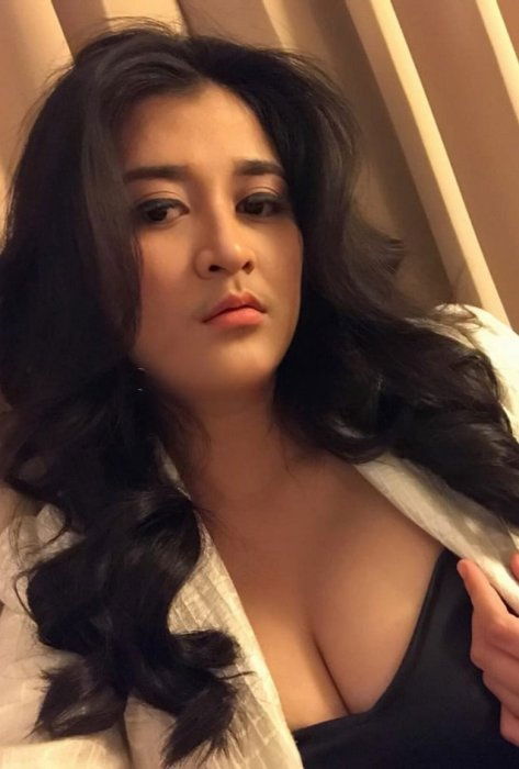 Beste Petite Escort in Lampung in Ihrer N?he - model photo Gema Samantha