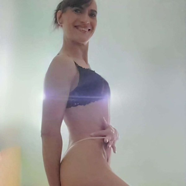Große titten Escort in Wetzlar - model photo Skinnysportliche Gina