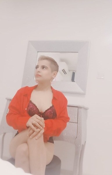 Fascinating Anal sex escort in Harrow - model photo Eleonora5