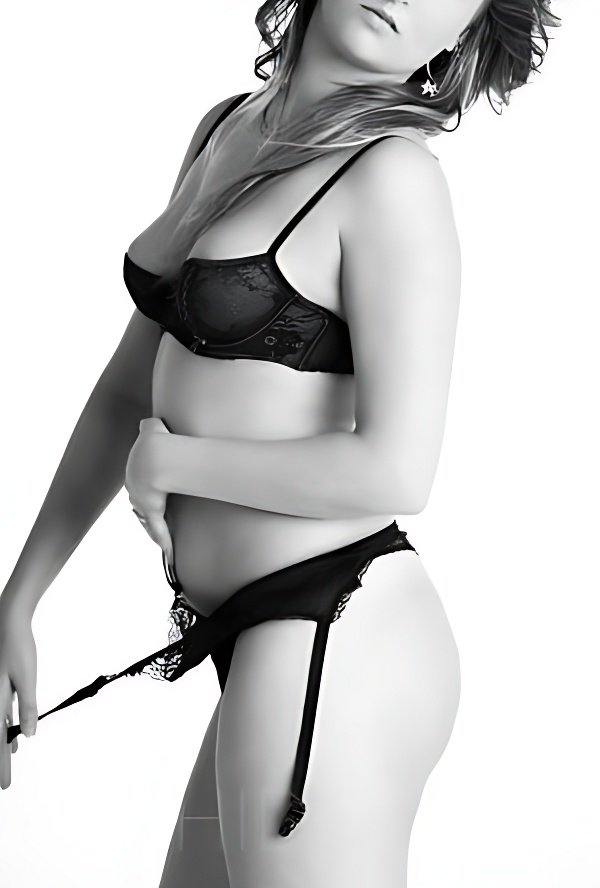 Conoce a la increíble Anna Netherlands: la mejor escort - model preview photo 2 