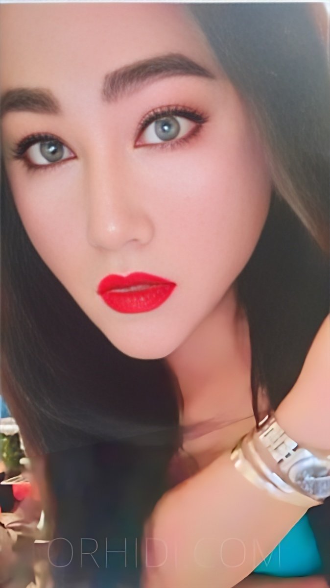 Знакомство с удивительной HEISSE TOP TRANS Mayang: Лучшая эскорт девушка - model preview photo 1 