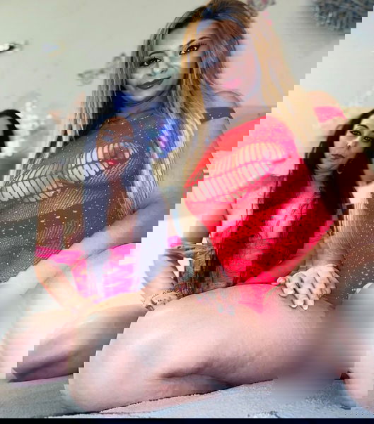Rimming Escort  (Huren, Nutten) in Husum, Schleswig-Holstein. - model photo Letti& Tina *Hei??e DUO***