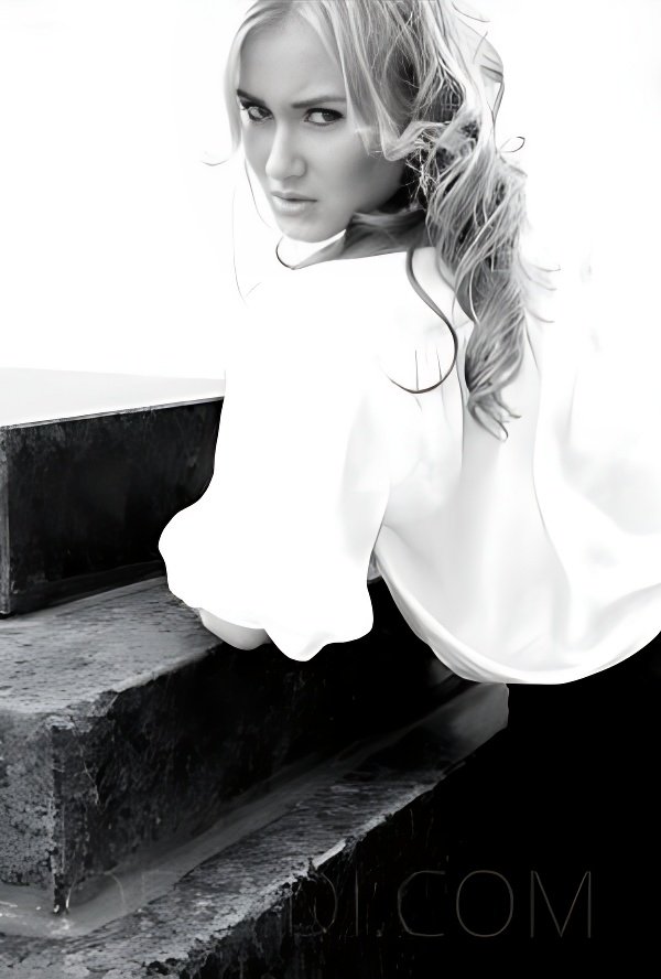 Top Blond Escort in Istanbul - model photo Adonia
