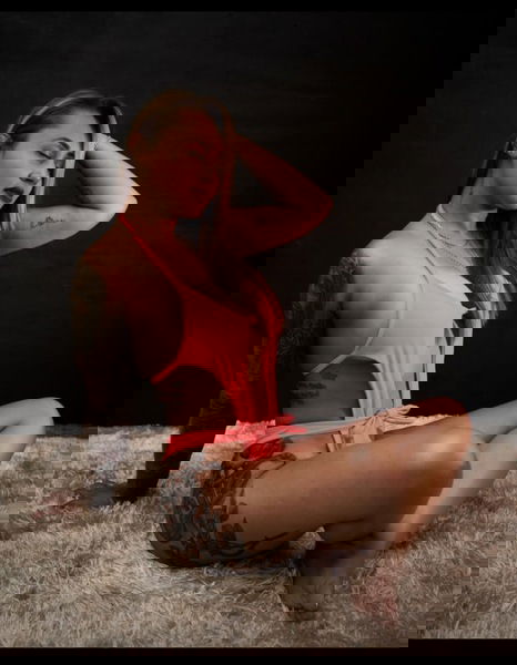Genie?en Sie exklusiven Ellwangen (Jagst) Sex mit unseren Models - model photo Liz Professionelle Masseurin!