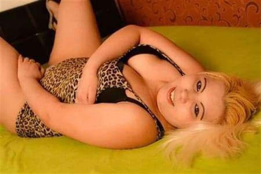 Erotic massage escort in Innsbruck - model photo Amanda In Der Villa 24