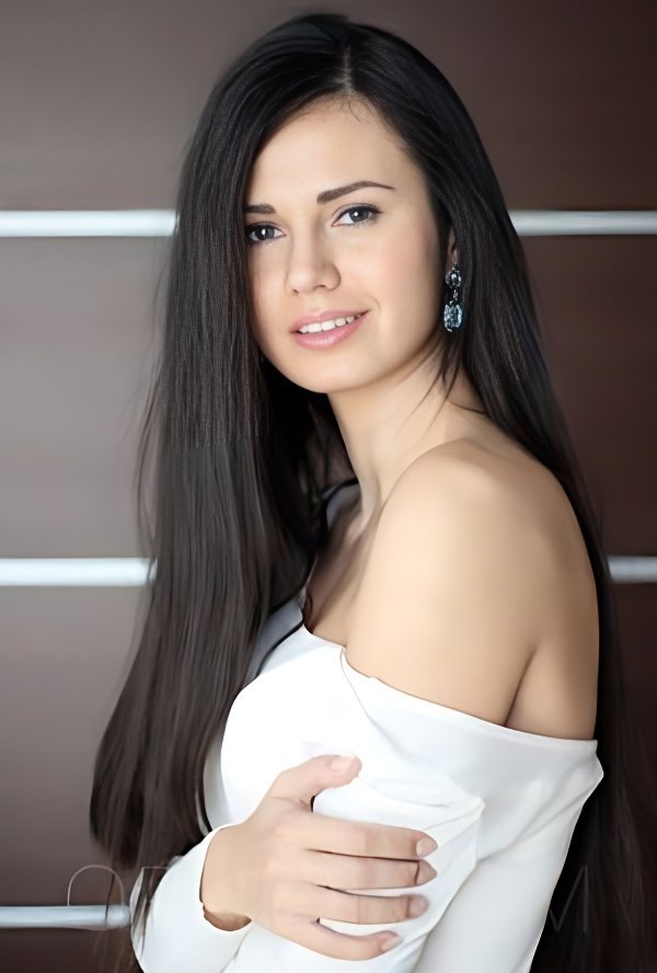 Oriental escort in Istanbul - model photo Sansa