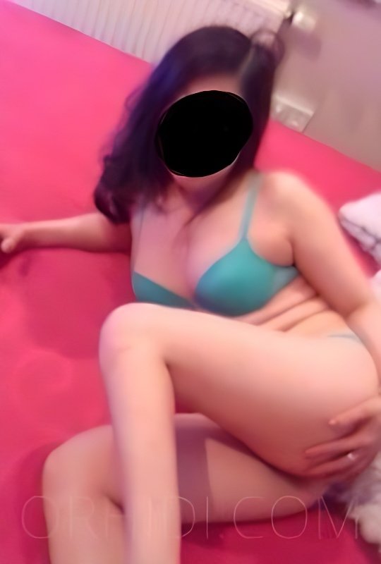 Top Squirting escort in Glasgow - model photo San