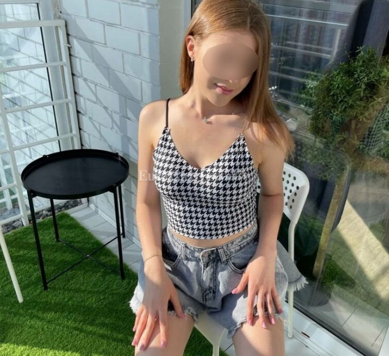 Squirting Escort  (Huren, Nutten) in Salzgitter, Niedersachsen. - model photo Helene