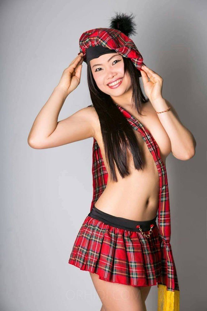 Meet Amazing Cherry: Top Escort Girl - model preview photo 2 