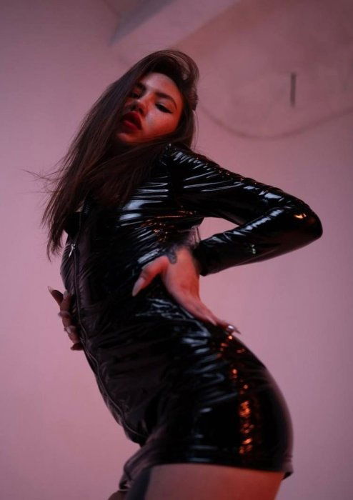 ESKORTE IN Stra - model photo Karina