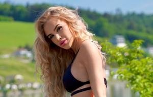 Find Escort Service in Ratingen and Enjoy Time With Pretty Girls - model photo Elena Bei Termingirls24