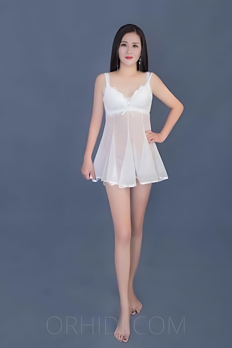 Treffen Sie Amazing Mina bei Yang Yang Massage: Top Eskorte Frau - model preview photo 1 