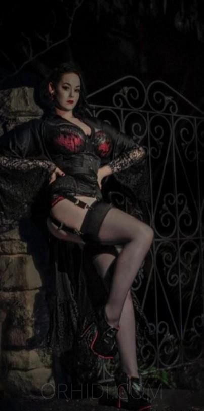 BDSM acompañante en Bucharest - model photo Leona Black