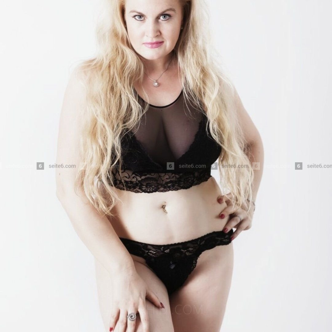 Meet Amazing 1. Mal Masha vollb. Blond: Top Escort Girl - model preview photo 2 