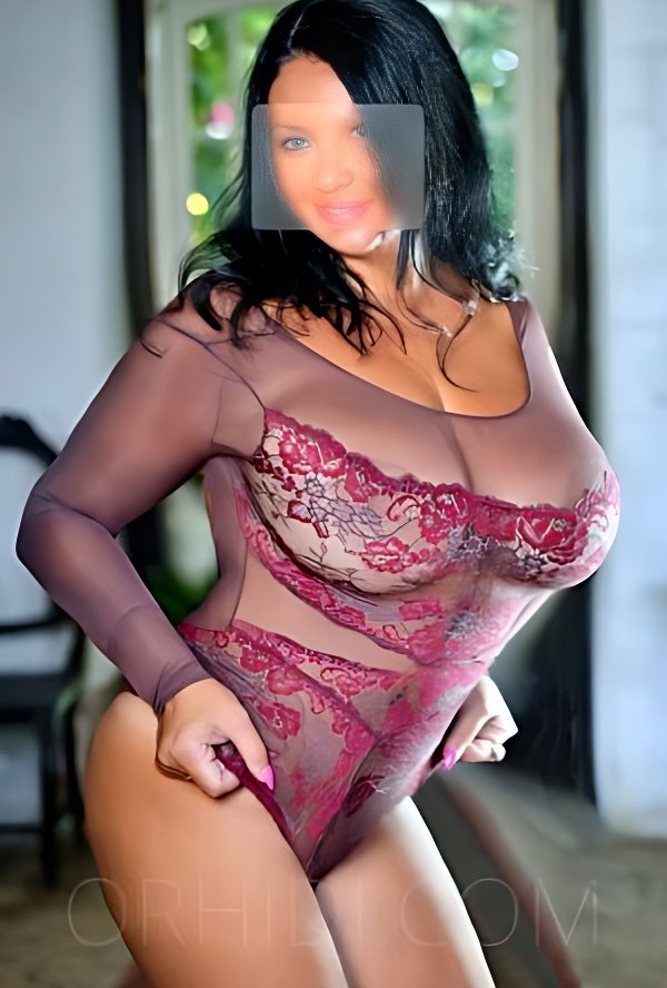 Find Escort Service in Wiefelstede and Enjoy Time With Pretty Girls - model photo Lady Elizabeth