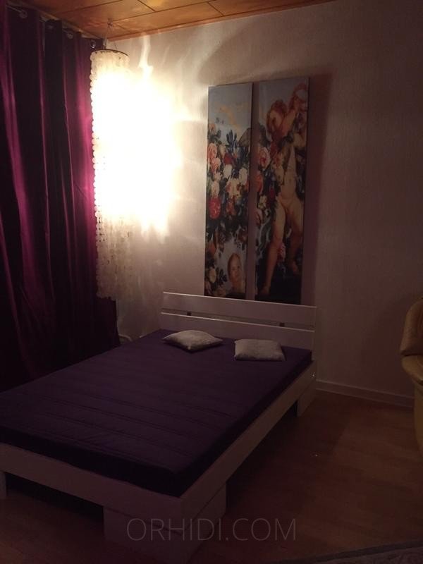 Best Flat for rent Models Are Waiting for You - place Modelle gesucht!