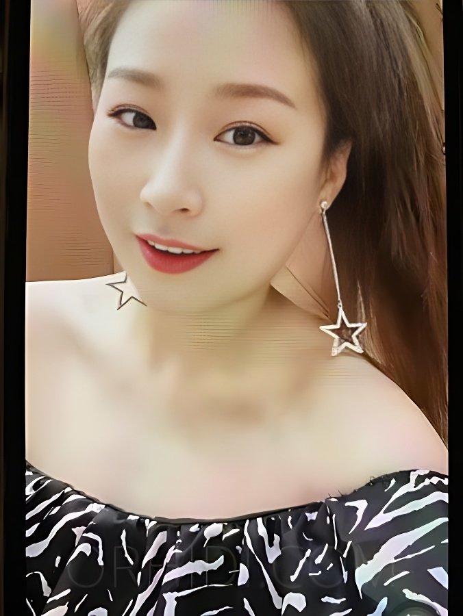 Знакомство с удивительной China-Massagesalon: Лучшая эскорт девушка - model preview photo 2 