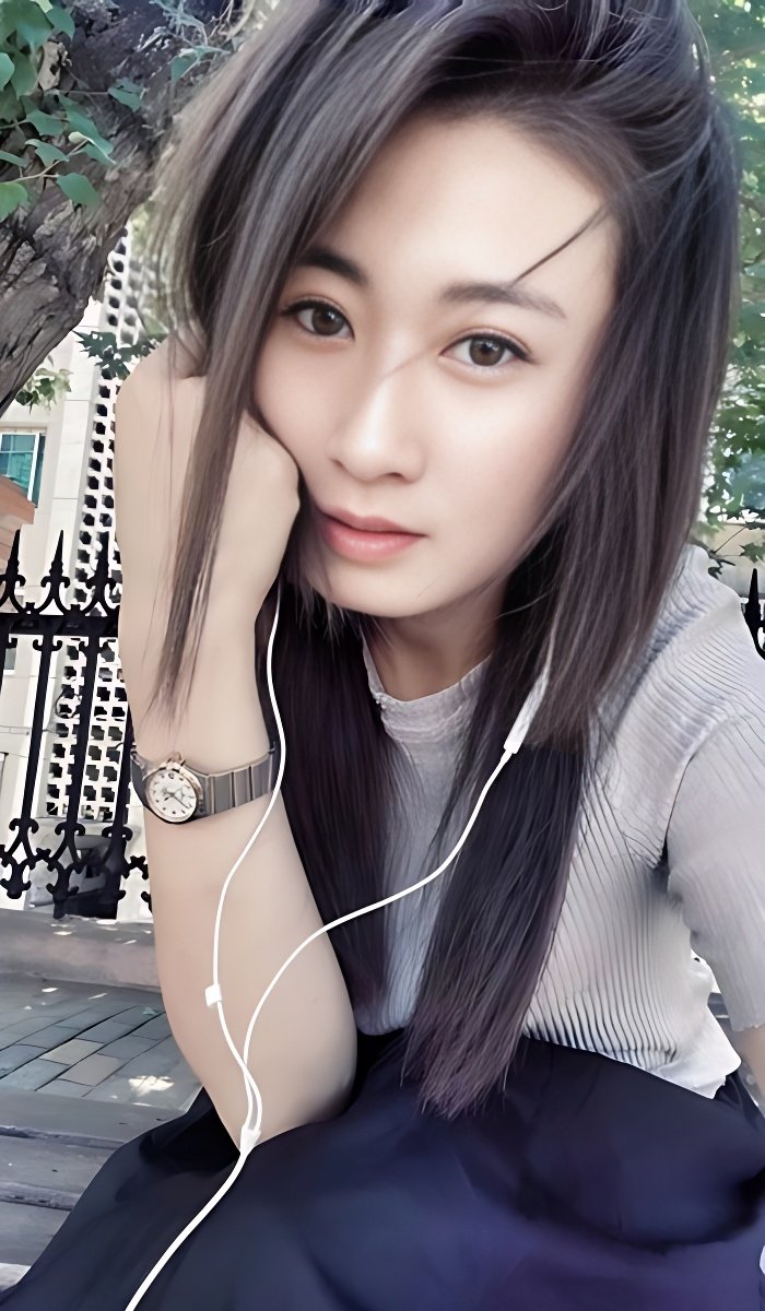Treffen Sie Amazing Xinxin: Top Eskorte Frau - model preview photo 1 